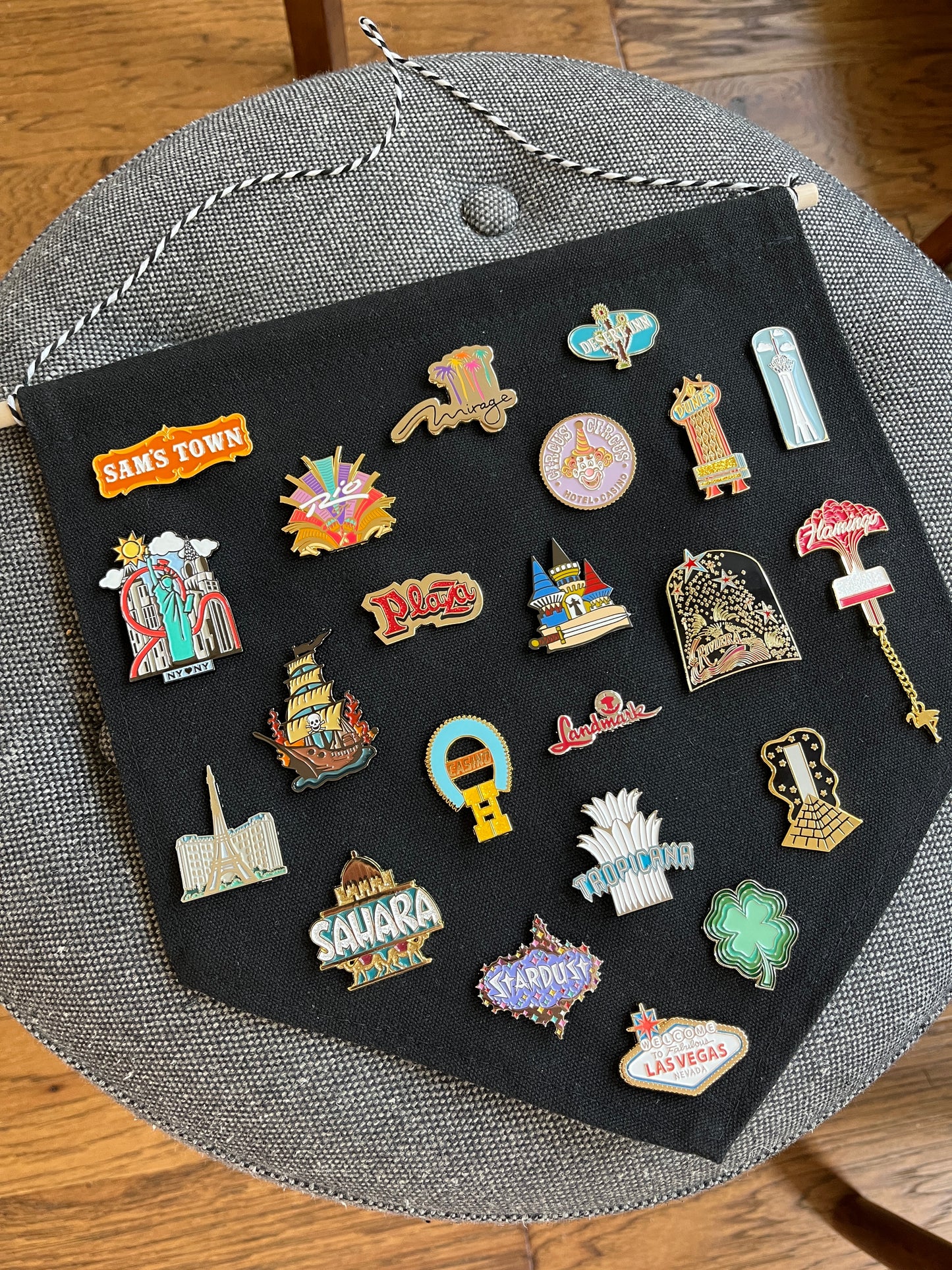 Custom Pin Banner with over 20 Pins!