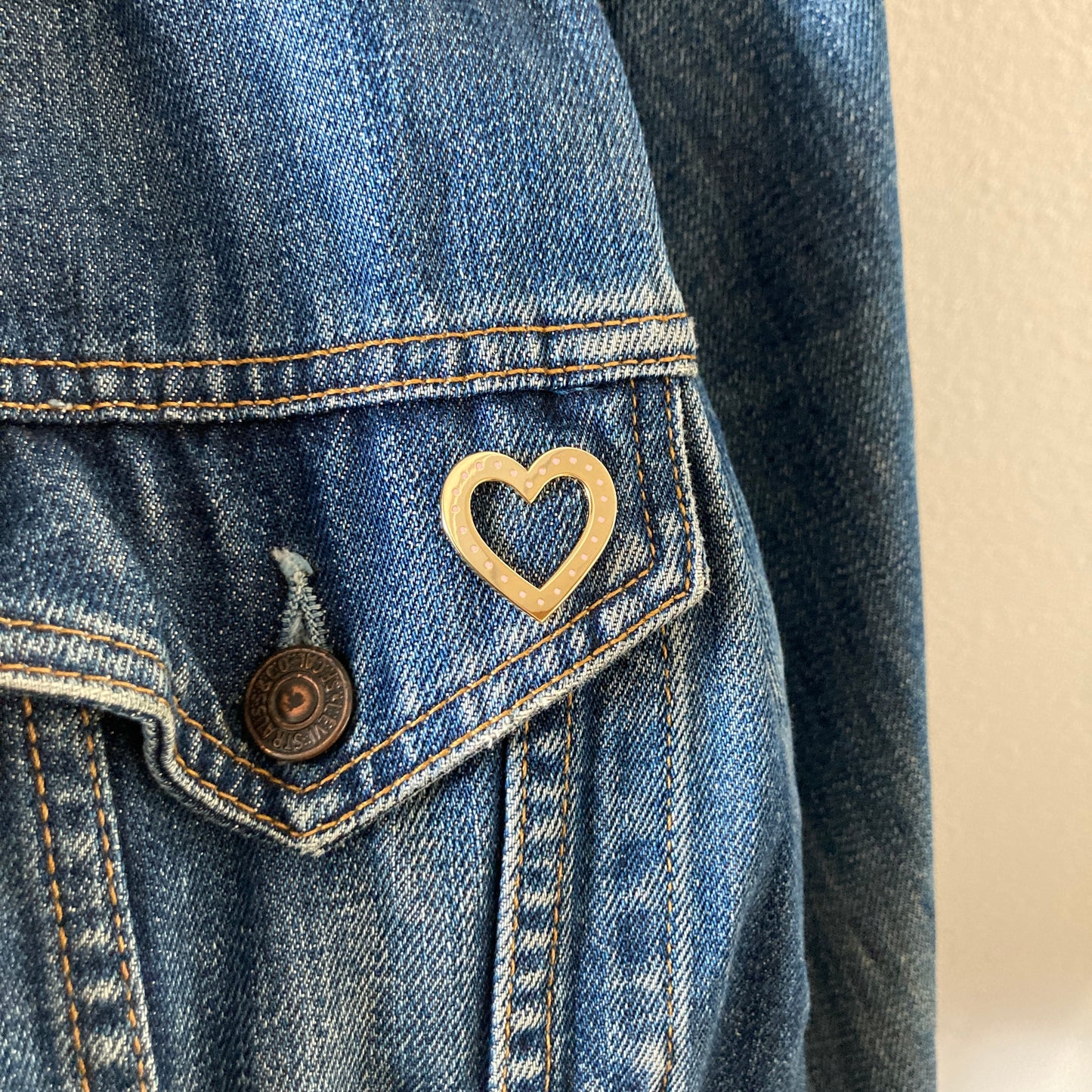 Vintage Wedding Chapel Heart Pin