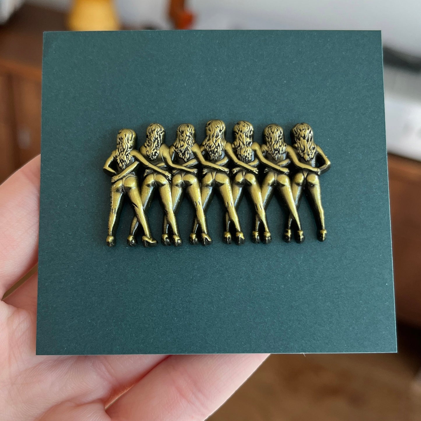 Riviera "Crazy Girls" Statue Pin