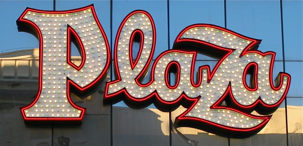 Plaza Pin