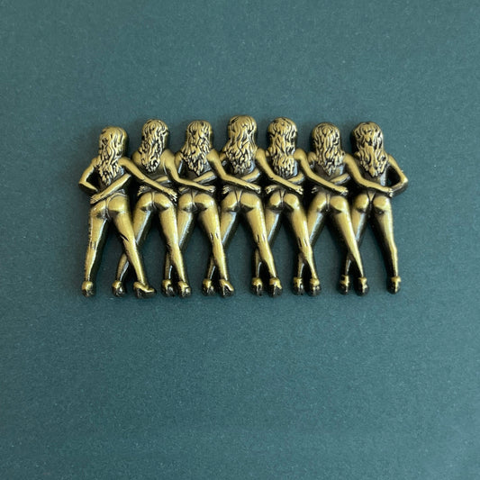 Riviera "Crazy Girls" Statue Pin